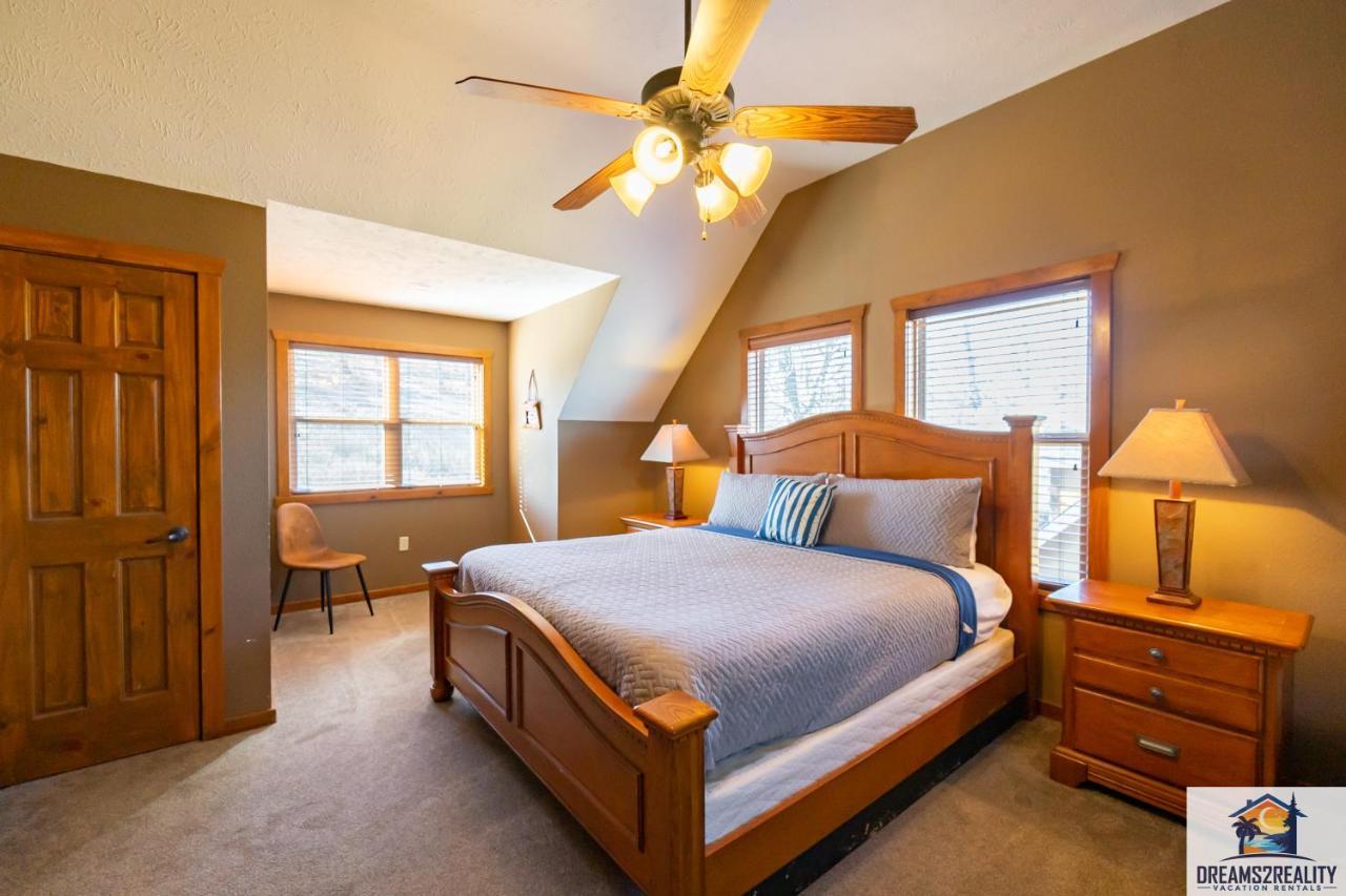 Forest Heights Lodge - 6Br - Pool Table - Near Silver Dollar City - Free Tickets Included Branson Dış mekan fotoğraf